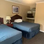 Steelhead Inn